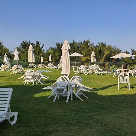 Guarajuba Pe Na Areia Apartman Kültér fotó